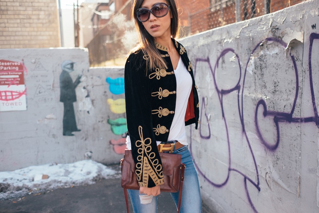 toggle jacket details